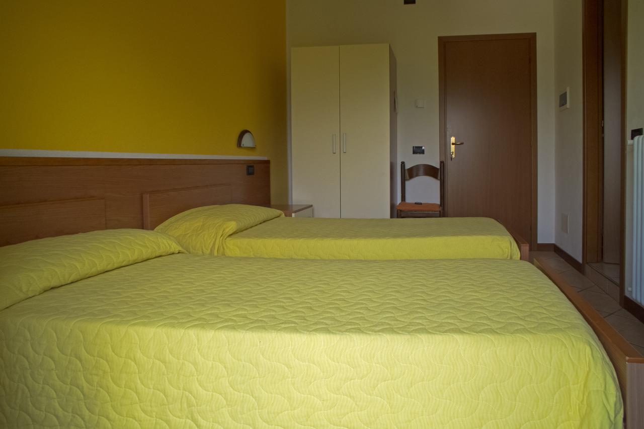 Albergo Ristorante Innocenti Ardenno Buitenkant foto