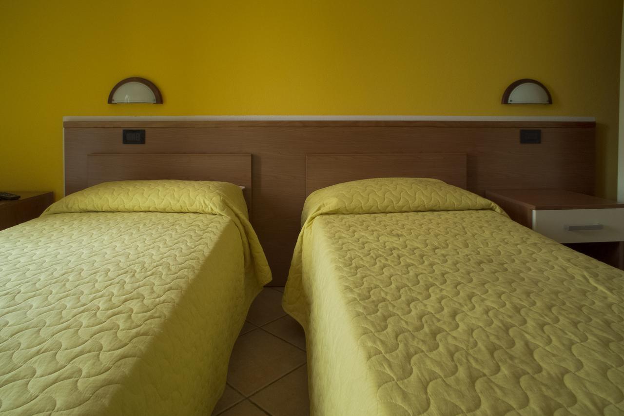 Albergo Ristorante Innocenti Ardenno Buitenkant foto