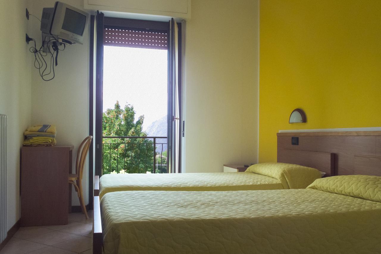 Albergo Ristorante Innocenti Ardenno Buitenkant foto