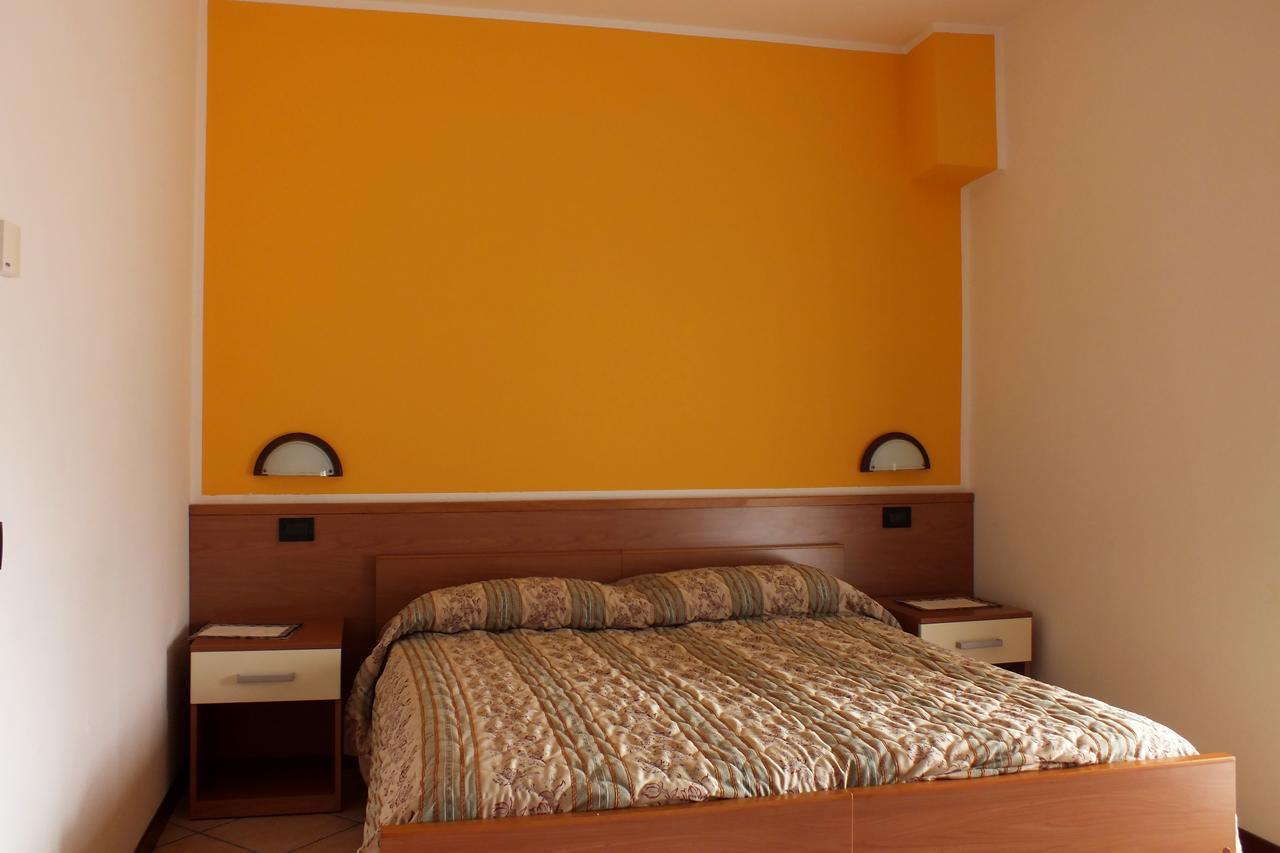 Albergo Ristorante Innocenti Ardenno Buitenkant foto